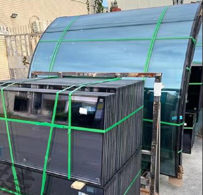 Infrared heater for glass manufacturing
